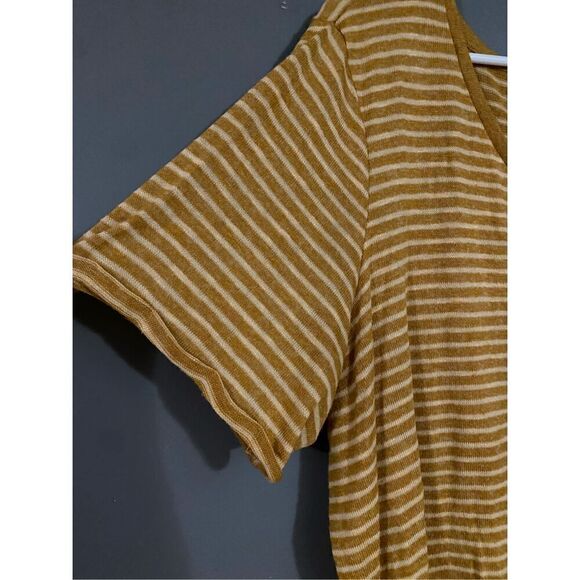 Maurices Yellow Striped Roll Cuff Short Sleeve High Low V Neck Top Size 2X - Picture 3 of 5